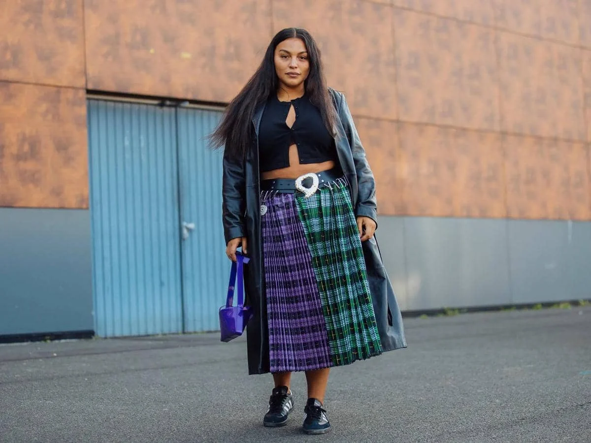Rahasia Elegan: Tips Styling Long Skirt untuk Tubuh Mungil yang Bikin Kaki Terlihat Lebih Panjang