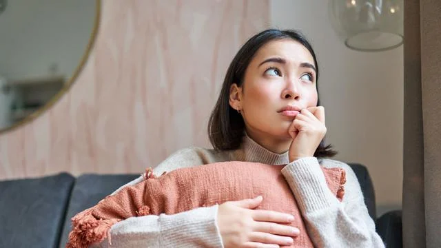 Overthinking Membuat Hubungan Terasa Lebih Rumit, Ini Faktanya